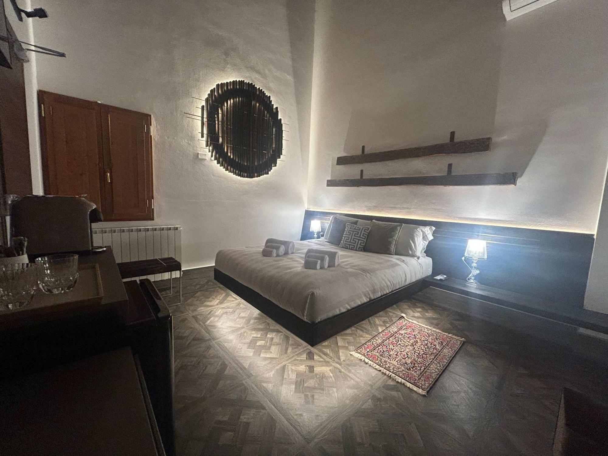 Opus Boutique Turandot -city Center Florence